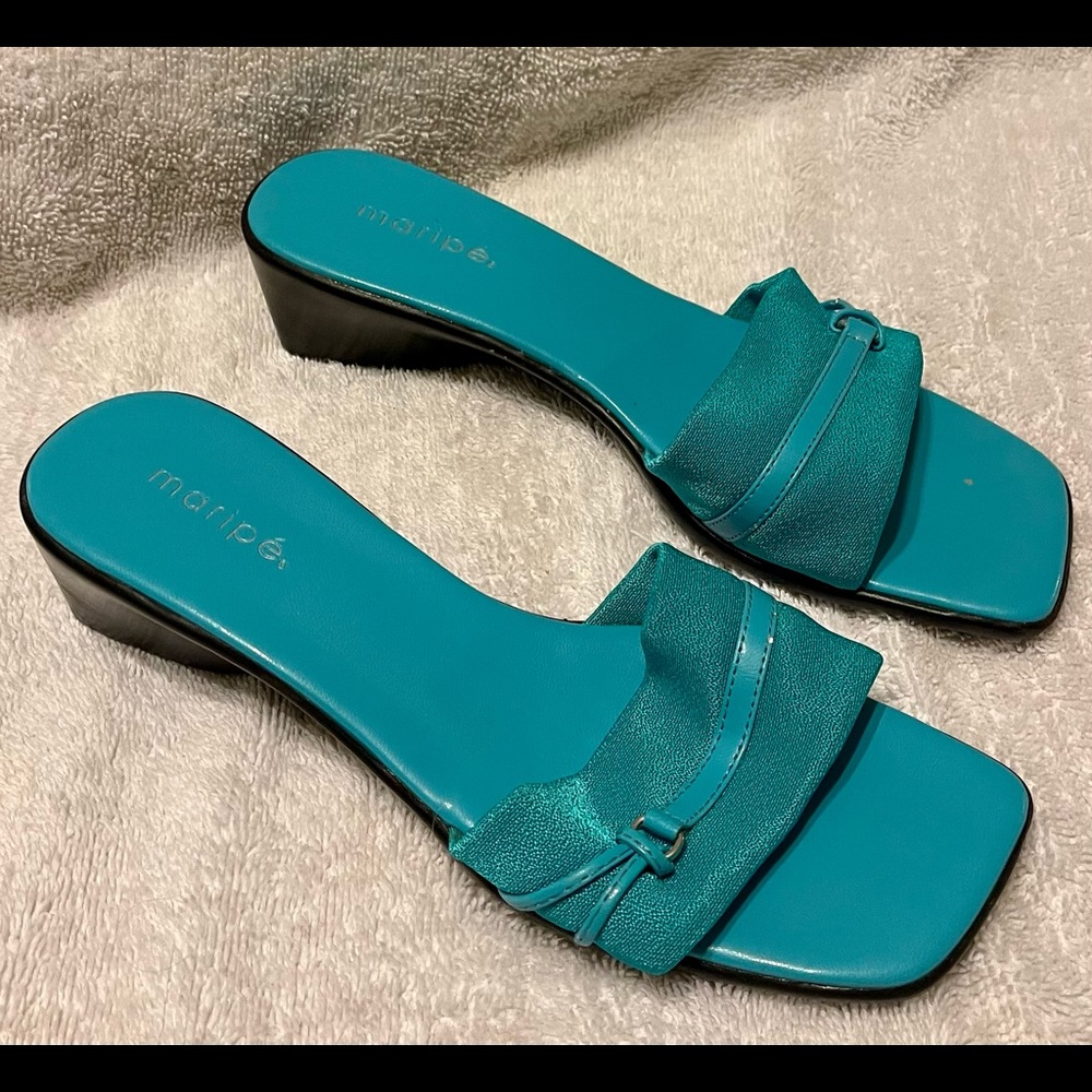 Maripe Shoes - Size 7 1/2 - Rare Find Turquoise Color Shoe Fairy Find